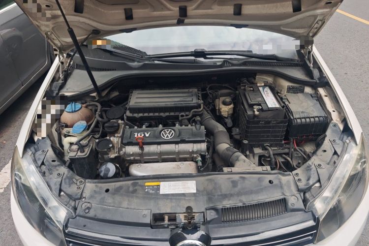 Used Volkswagen Golf 2014 1.6L Automatic Comfort Model Engine Bay