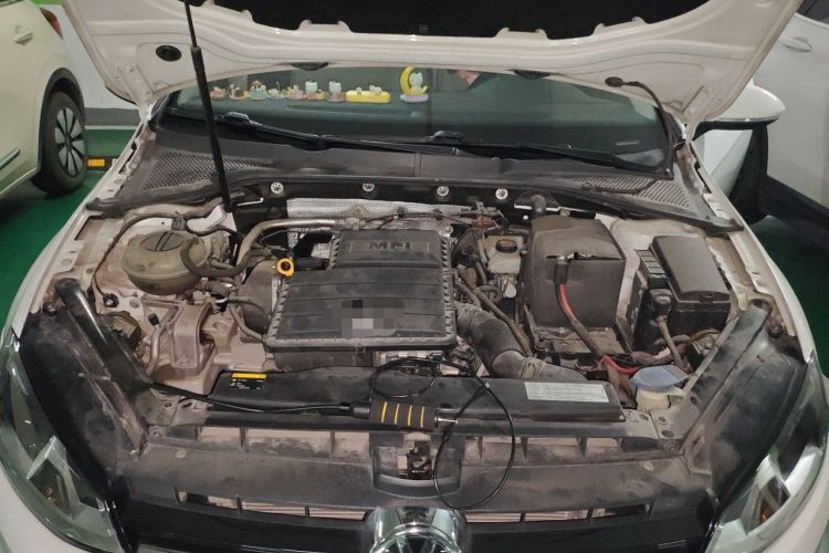 Used Volkswagen Golf 2014 1.6L Automatic Comfort Model Engine Bay