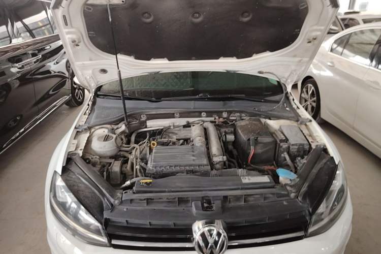Used Volkswagen Golf 2014 1.4TSI Luxury Travel Edition Engine Bay