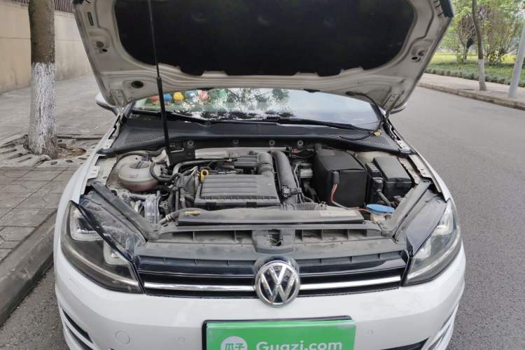 Used Volkswagen Golf 2014 1.4TSI Luxury Travel Edition Engine Bay