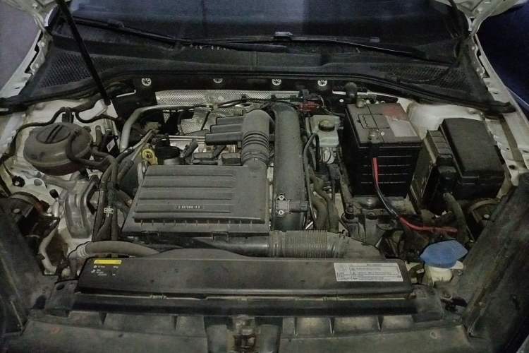 Used Volkswagen Golf 2014 1.4TSI Automatic Comfort Model Engine Bay