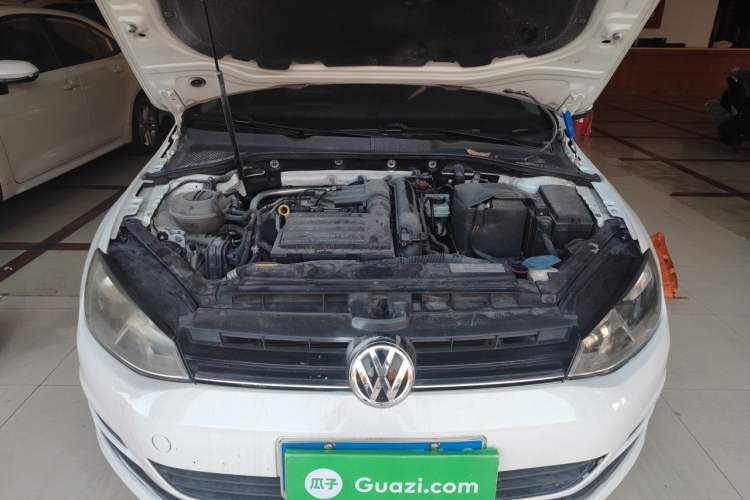 Used Volkswagen Golf 2014 1.4TSI Automatic Luxury Model Engine Bay