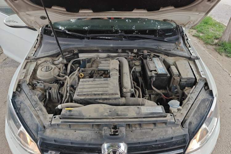 Used Volkswagen Golf 2014 1.4TSI Automatic Comfort Model Engine Bay