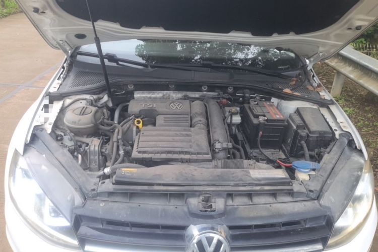 Used Volkswagen Golf 2014 1.4TSI Automatic Comfort Model Engine Bay