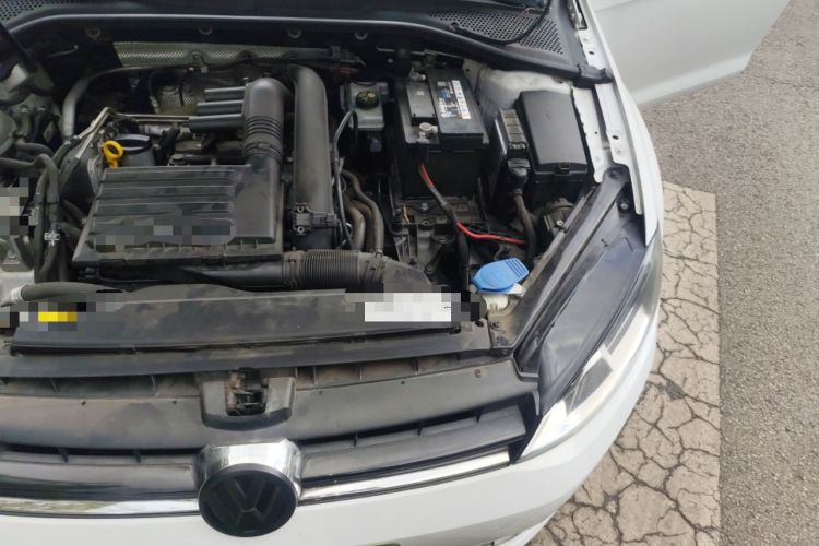 Used Volkswagen Golf 2014 1.4TSI Automatic Comfort Model Engine Bay Left