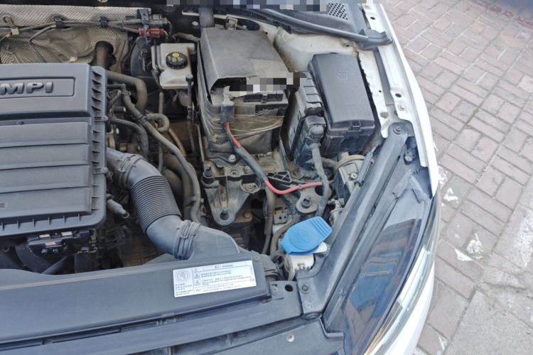 Used Volkswagen Golf 2014 1.6L Automatic Comfort Model Engine Bay Left