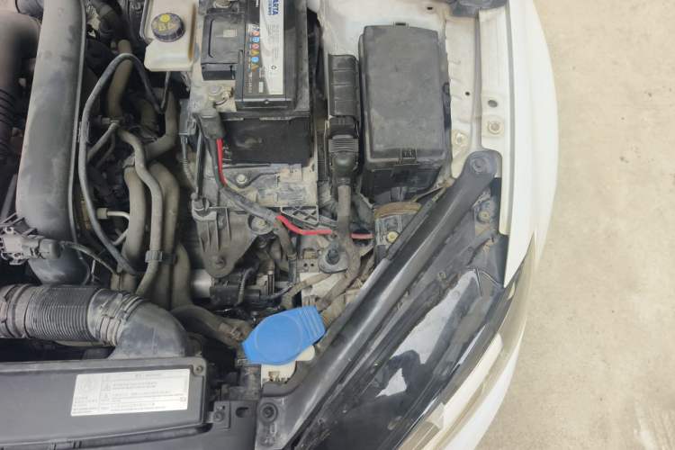 Used Volkswagen Golf 2014 1.4TSI Automatic Comfort Model Engine Bay Left