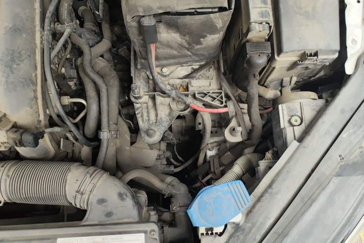 Used Volkswagen Golf 2014 1.4 TSI Manual Comfort Model Engine Bay Left