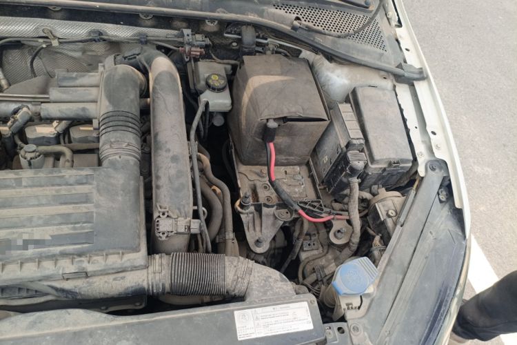 Used Volkswagen Golf 2014 1.4 TSI Manual Comfort Model Engine Bay Left