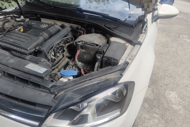 Used Volkswagen Golf 2014 1.4TSI Automatic Comfort Model Engine Bay Left
