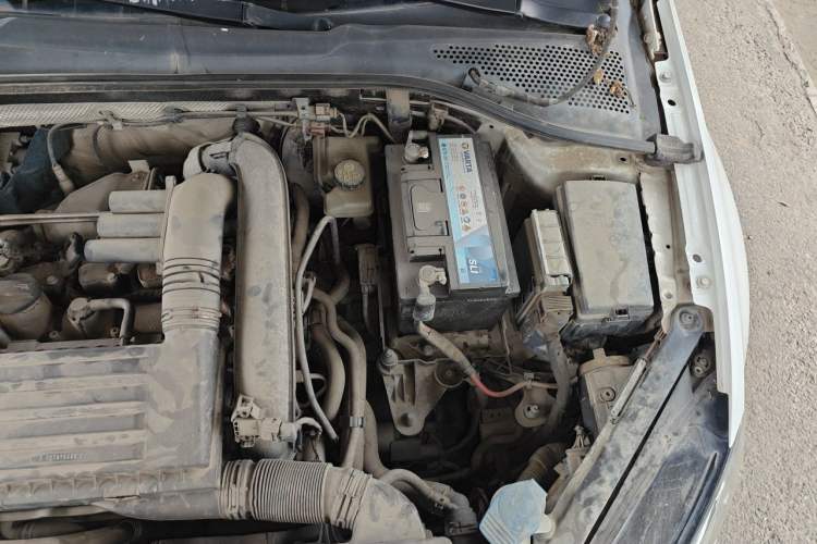 Used Volkswagen Golf 2014 1.4TSI Automatic Comfort Model Engine Bay Left