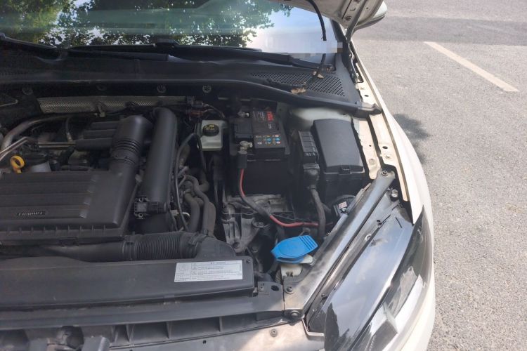 Used Volkswagen Golf 2014 1.4TSI Automatic Comfort Model Engine Bay Left
