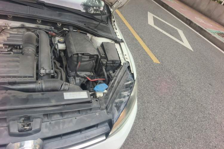 Used Volkswagen Golf 2014 1.4TSI Automatic Flagship Model Engine Bay Left
