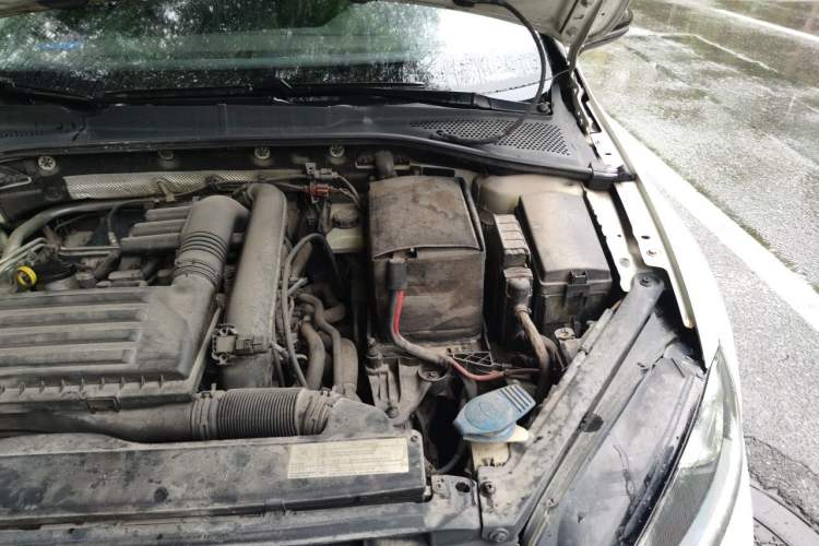 Used Volkswagen Golf 2014 1.4TSI Automatic Flagship Model Engine Bay Left