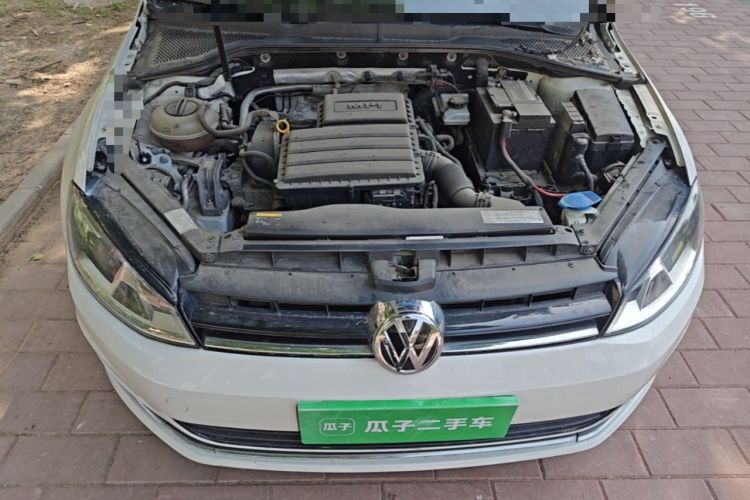 Used Volkswagen Golf 2014 1.6L Manual Fashion Edition Engine Bay