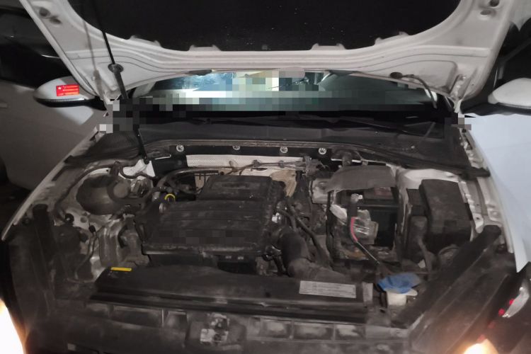 Used Volkswagen Golf 2014 1.6L Automatic Comfort Model Engine Bay