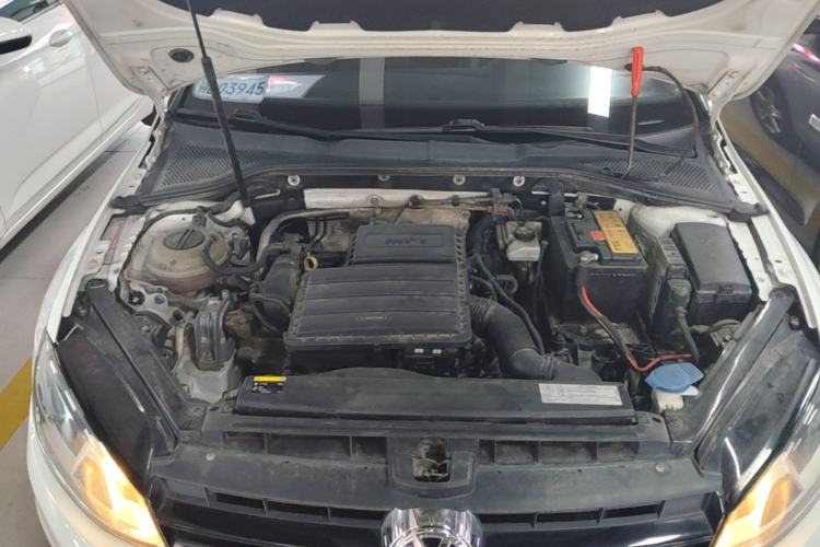 Used Volkswagen Golf 2014 1.6L Automatic Comfort Model Engine Bay