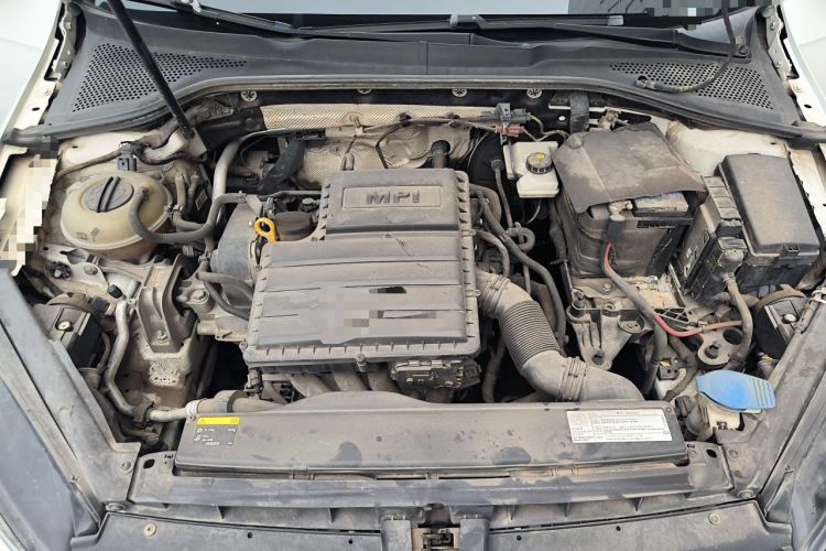 Used Volkswagen Golf 2014 1.6L Manual Fashion Edition Engine Bay