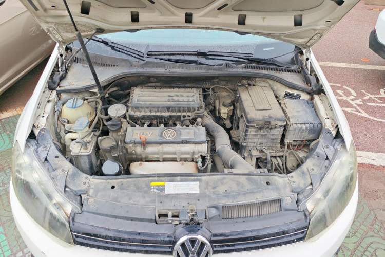 Used Volkswagen Golf 2014 1.6L Automatic Comfort Model Engine Bay