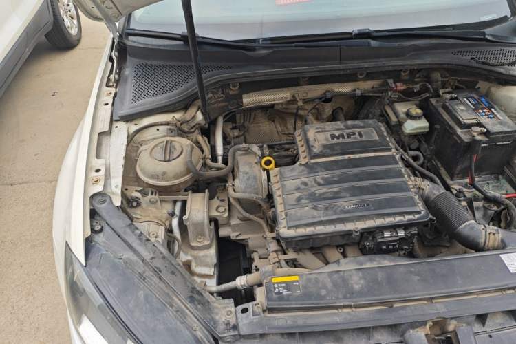 Used Volkswagen Golf 2014 1.6L Automatic Comfort Model Engine Bay Right