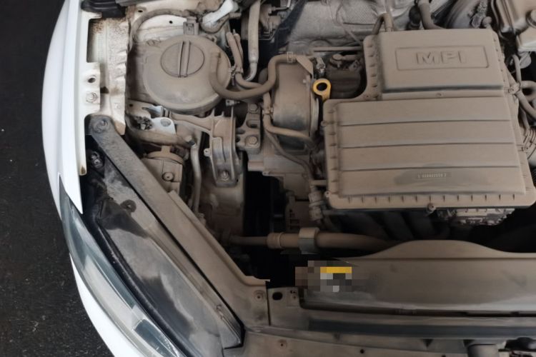 Used Volkswagen Golf 2014 1.6L Automatic Comfort Model Engine Bay Right