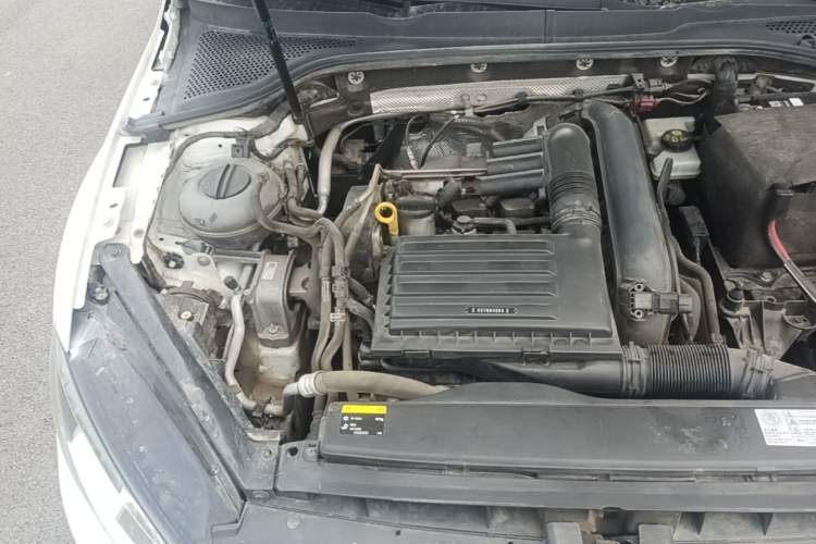 Used Volkswagen Golf 2014 1.4TSI Automatic Comfort Model Engine Bay Right