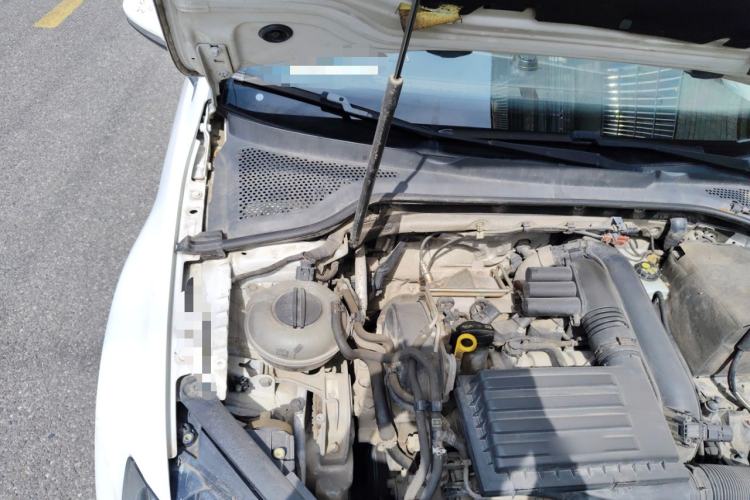 Used Volkswagen Golf 2014 1.4TSI Automatic Luxury Model Engine Bay Right