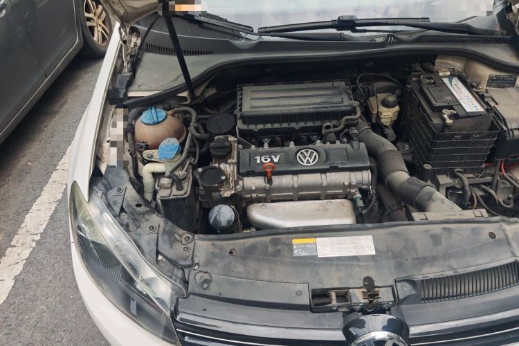 Used Volkswagen Golf 2014 1.6L Automatic Comfort Model Engine Bay Right