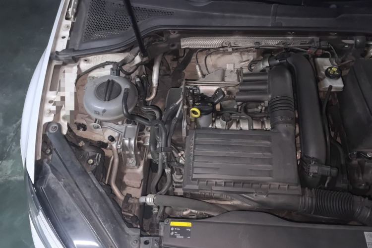 Used Volkswagen Golf 2014 1.4TSI Automatic Luxury Model Engine Bay Right