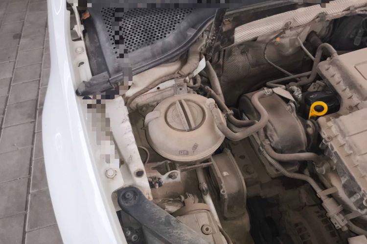 Used Volkswagen Golf 2014 1.6L Automatic Comfort Model Engine Bay Right