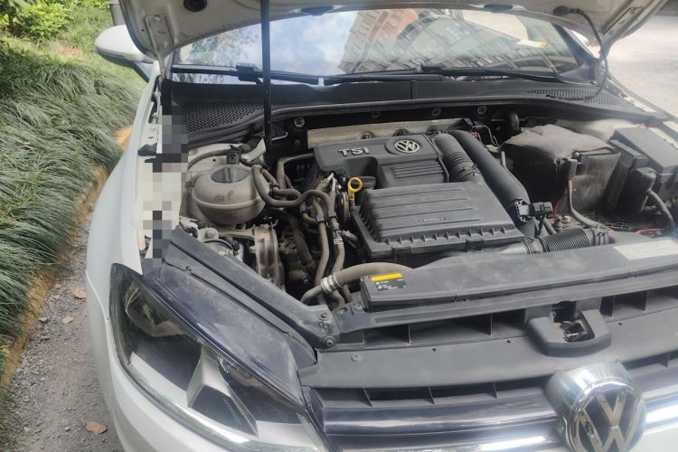 Used Volkswagen Golf 2014 1.4TSI Automatic Comfort Model Engine Bay Right