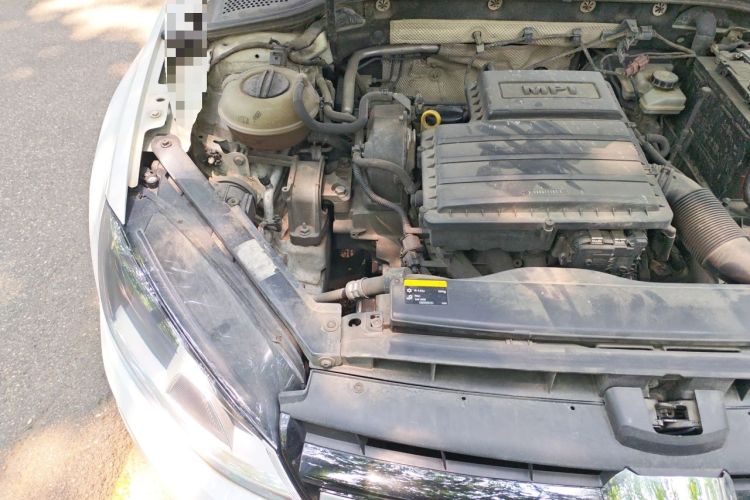 Used Volkswagen Golf 2014 1.6L Automatic Comfort Model Engine Bay Right