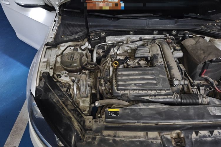 Used Volkswagen Golf 2014 1.4TSI Automatic Flagship Model Engine Bay Right