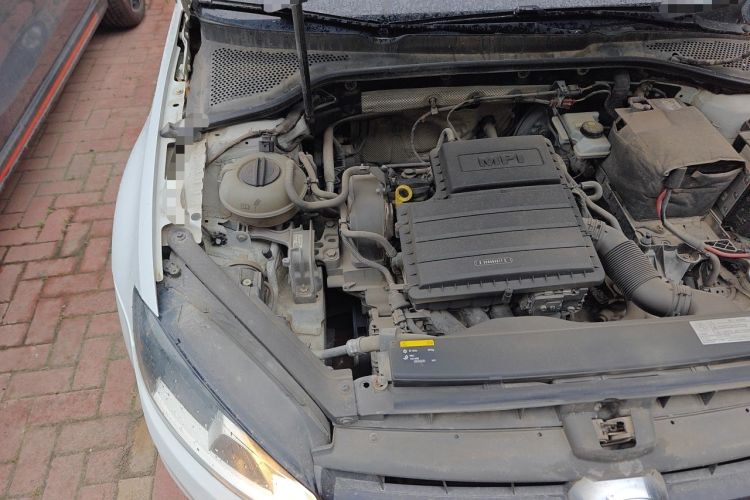 Used Volkswagen Golf 2014 1.6L Manual Fashion Edition Engine Bay Right