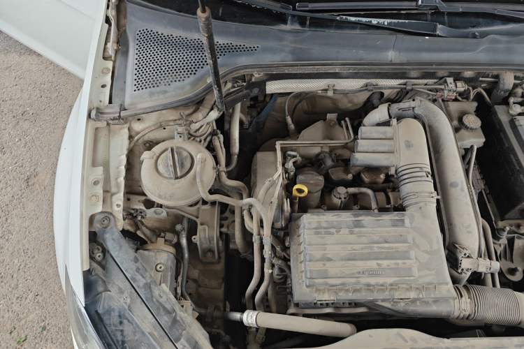 Used Volkswagen Golf 2014 1.4TSI Automatic Comfort Model Engine Bay Right