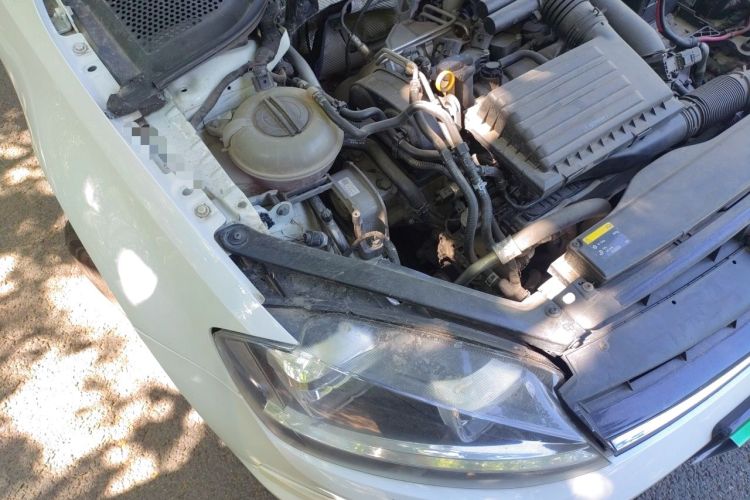 Used Volkswagen Golf 2014 1.4TSI Automatic Comfort Model Engine Bay Right