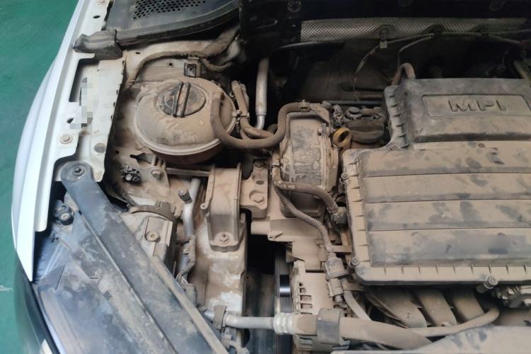 Used Volkswagen Golf 2014 1.6L Automatic Comfort Model Engine Bay Right