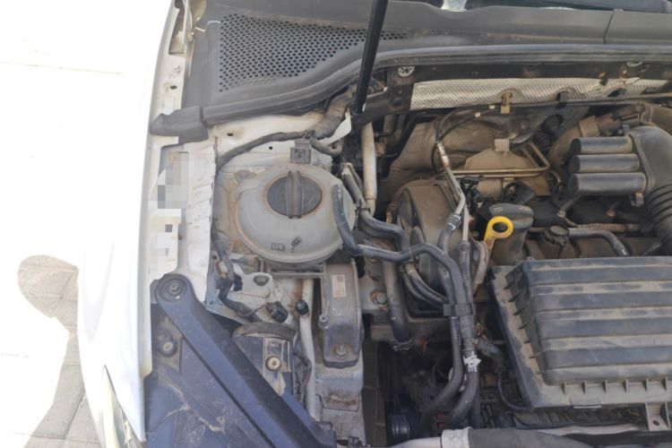 Used Volkswagen Golf 2014 1.4TSI Automatic Luxury Model Engine Bay Right