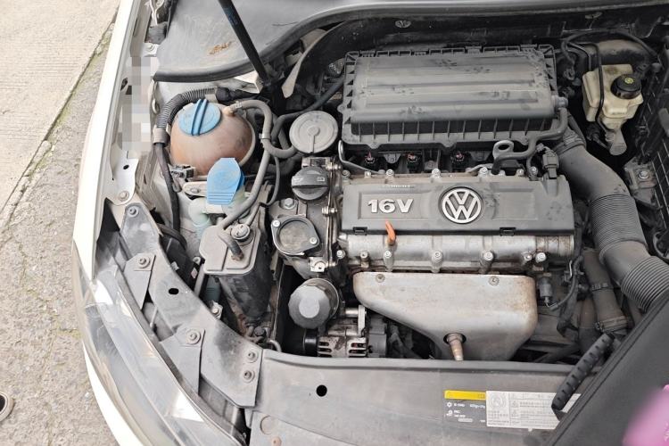 Used Volkswagen Golf 2014 1.6L Automatic Comfort Model Engine Bay Right