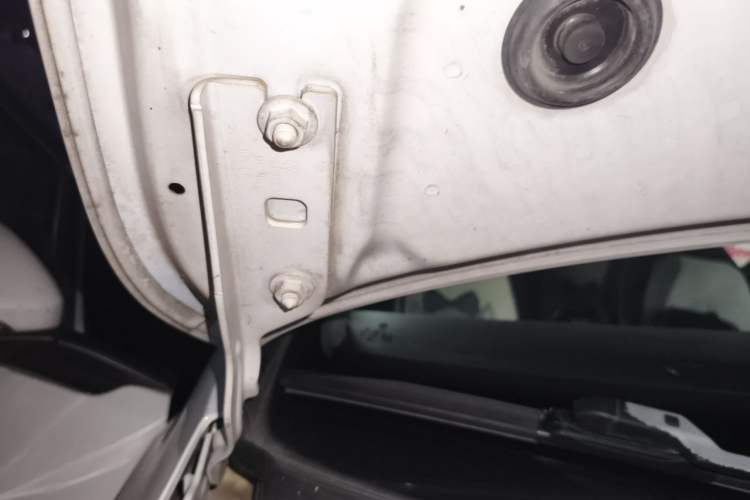Used Volkswagen Golf 2014 1.6L Automatic Comfort Model Engine Bay Right