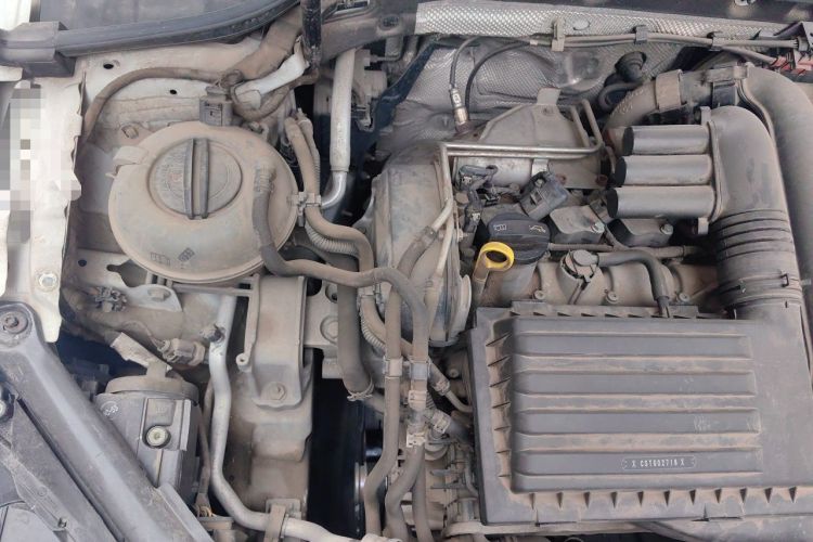 Used Volkswagen Golf 2014 1.4TSI Automatic Comfort Model Engine Bay Right