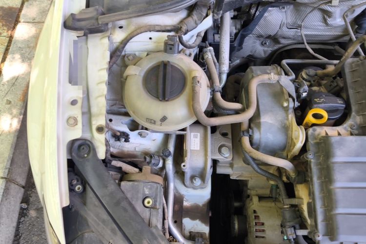 Used Volkswagen Golf 2014 1.6L Automatic Comfort Model Engine Bay Right