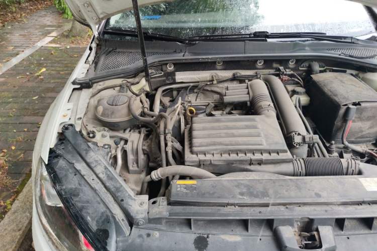 Used Volkswagen Golf 2014 1.4TSI Automatic Flagship Model Engine Bay Right