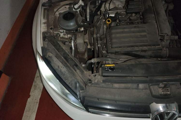 Used Volkswagen Golf 2014 1.4TSI Luxury Travel Edition Engine Bay Right