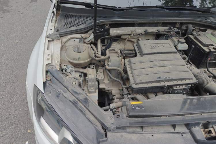 Used Volkswagen Golf 2014 1.6L Automatic Comfort Model Engine Bay Right