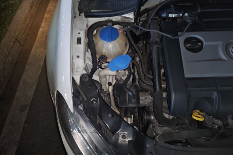 Used Volkswagen Golf 2014 2.0 TSI R Convertible Engine Bay Right