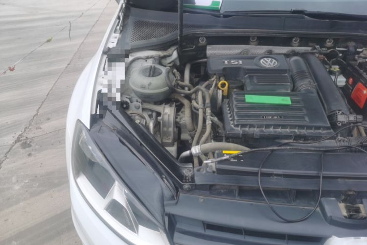 Used Volkswagen Golf 2014 1.4TSI Automatic Comfort Model Engine Bay Right