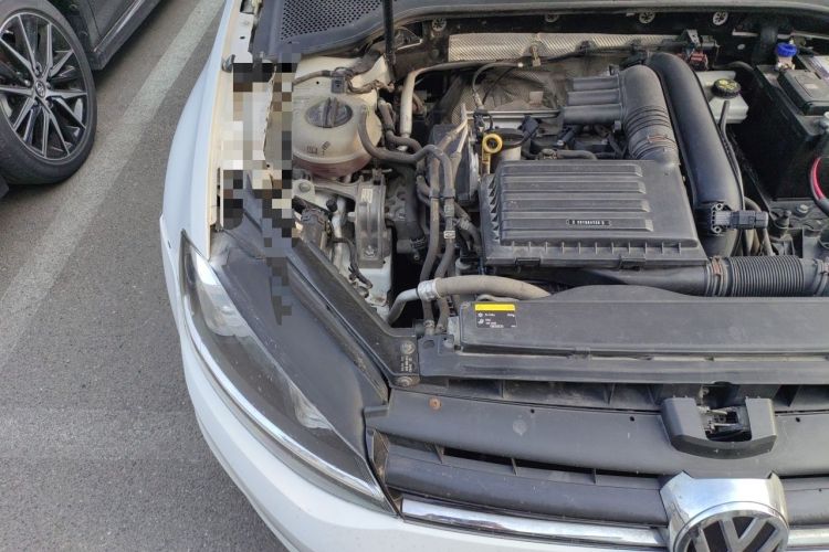 Used Volkswagen Golf 2014 1.4 TSI Manual Comfort Model Engine Bay Right
