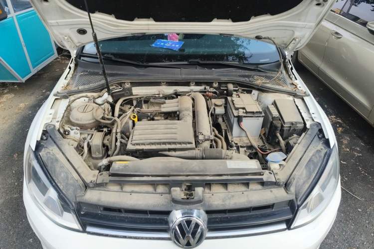 Used Volkswagen Golf 2014 1.4TSI Automatic Comfort Model Engine Bay