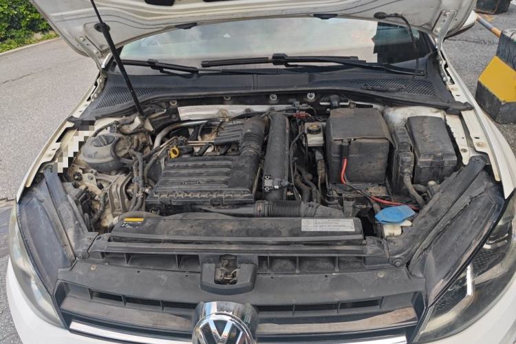 Used Volkswagen Golf 2014 1.4TSI Automatic Luxury Model Engine Bay